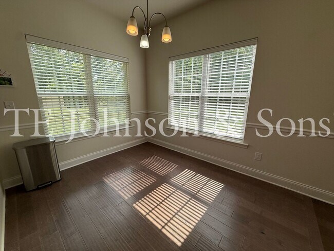Building Photo - 2925 Grassy Knoll Cir