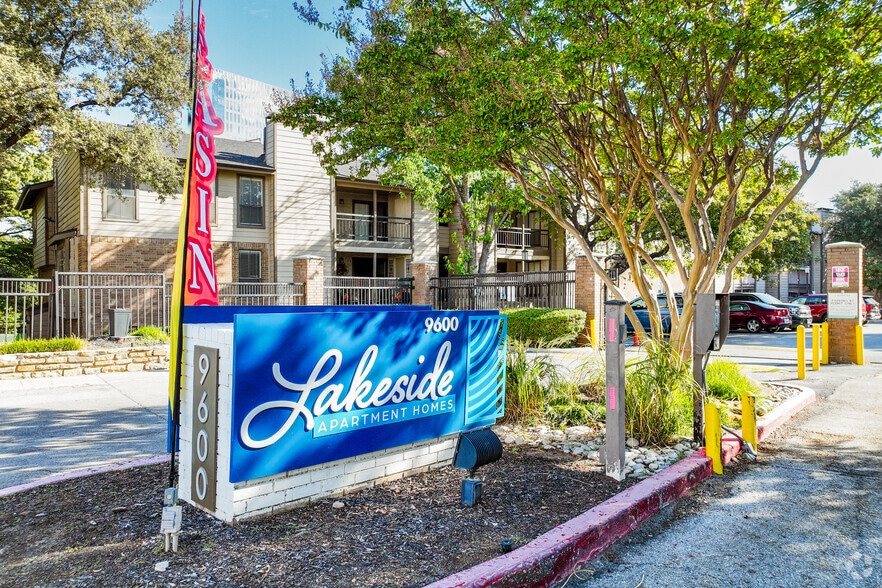 Primary Photo - Lakeside Apartments