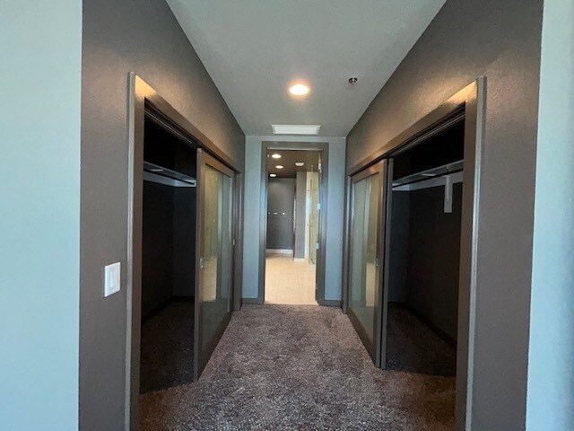 Building Photo - 4525 Dean Martin Dr