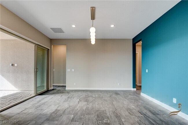 Building Photo - 11837 Grassy Pln Ave