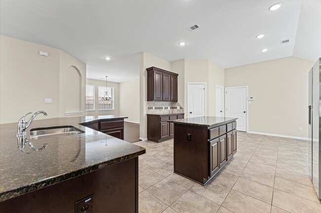 Building Photo - 38 Tallgrass Way