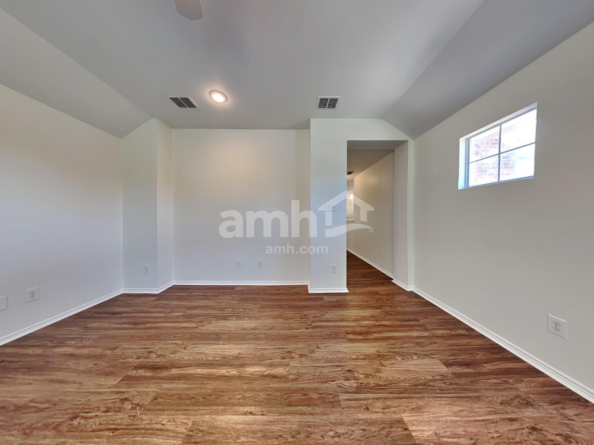 Building Photo - 2820 Hereford Rd