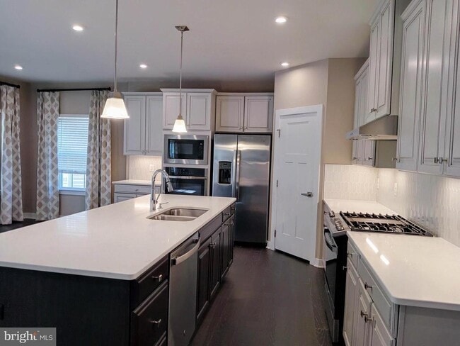 Building Photo - 116 Elmsley Ln