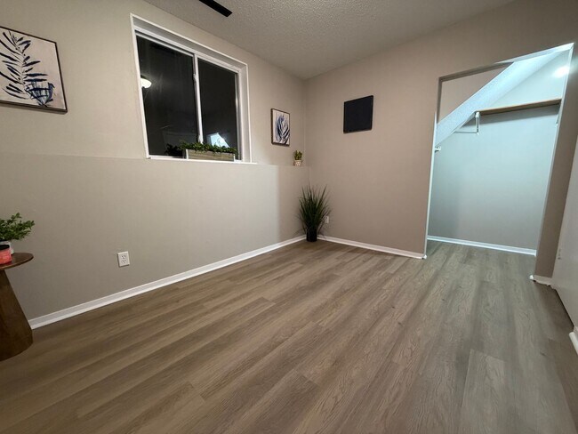 Building Photo - 246-248 Grand Blvd.