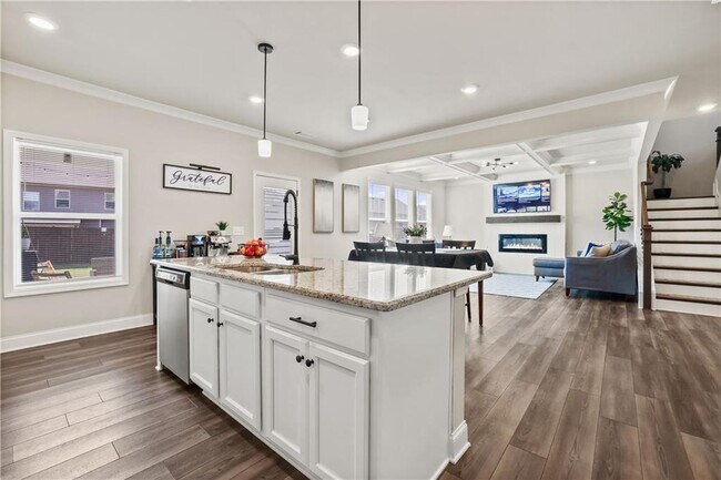 Building Photo - 7057 Br Crk Cv