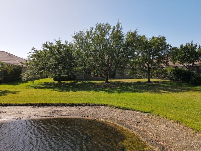 Building Photo - Gated, Lake Nona Luxury