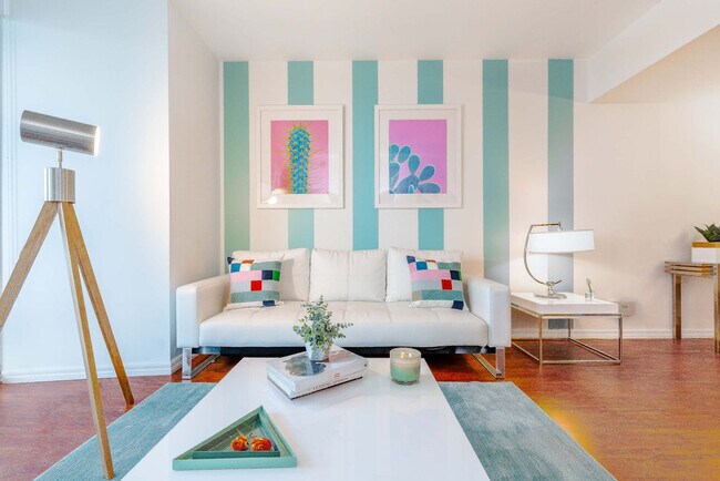 Building Photo - 485 Brickell Ave