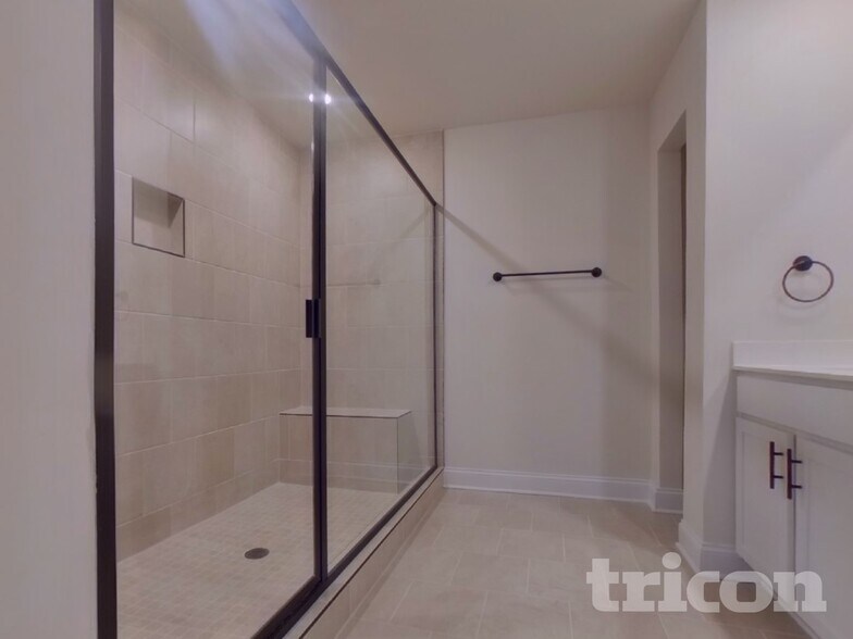 Building Photo - 446 Cantrell Dr