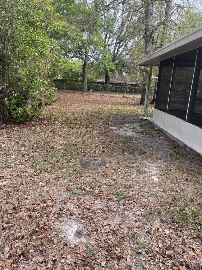 Building Photo - 1016 Farr Ct