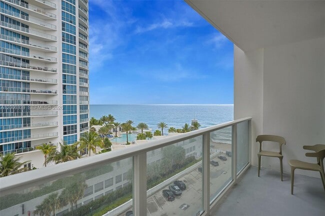 Building Photo - 3505 S Ocean Dr