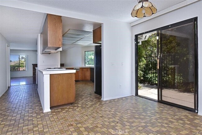 Building Photo - 4061 Falling Leaf Dr