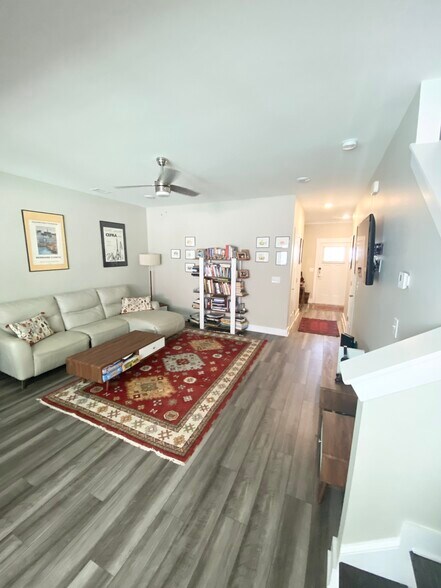 Building Photo - 64 Meteora Way