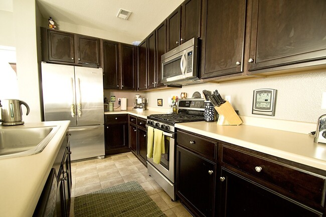 Building Photo - Stylish home in Central Park