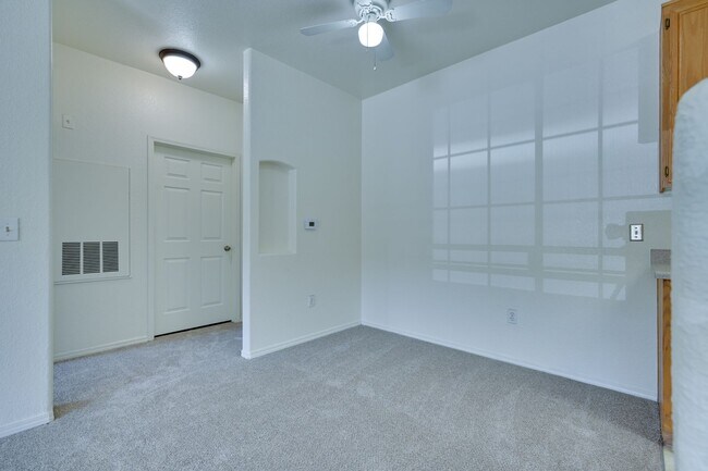 Building Photo - NE Near Nellis! Gated! Community Pool, Spa...