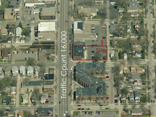 Building Photo - 2207 1/2 Central Ave NE