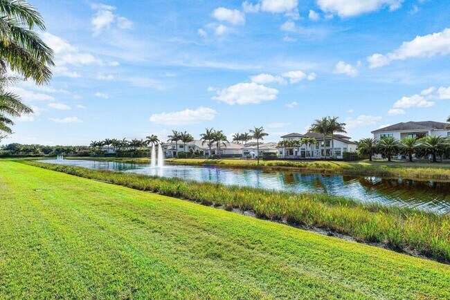 Building Photo - 17317 Santaluce Mnr