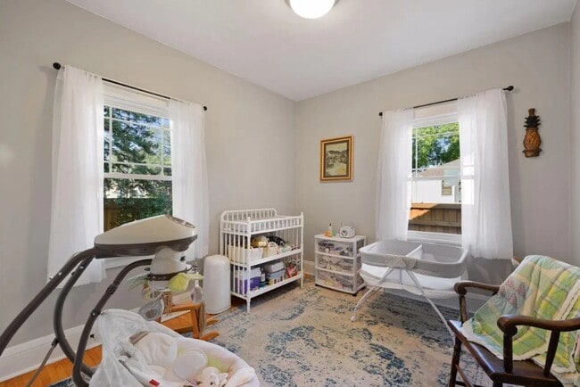 Building Photo - 5000 Zenith Ave S