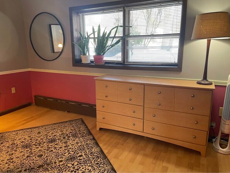 Building Photo - 16 Bonticou View Dr