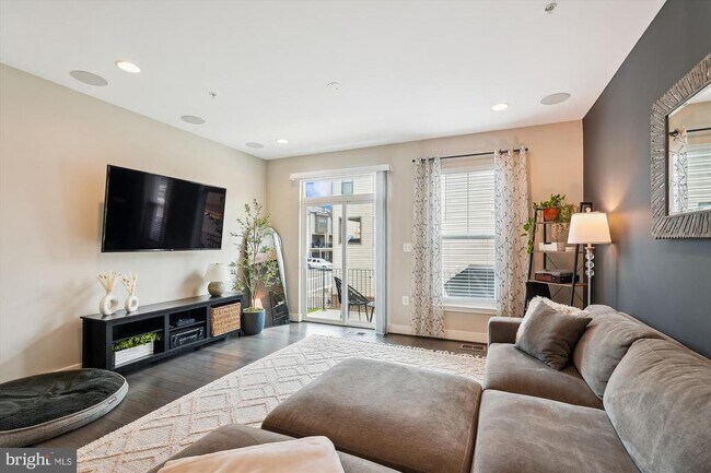 Building Photo - 22979 Cabrillo Terr