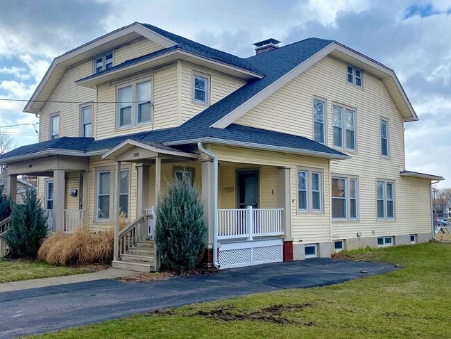 Primary Photo - 306 Steuben St
