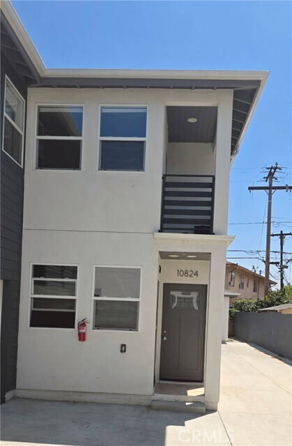 Building Photo - 10824 Long Beach Blvd