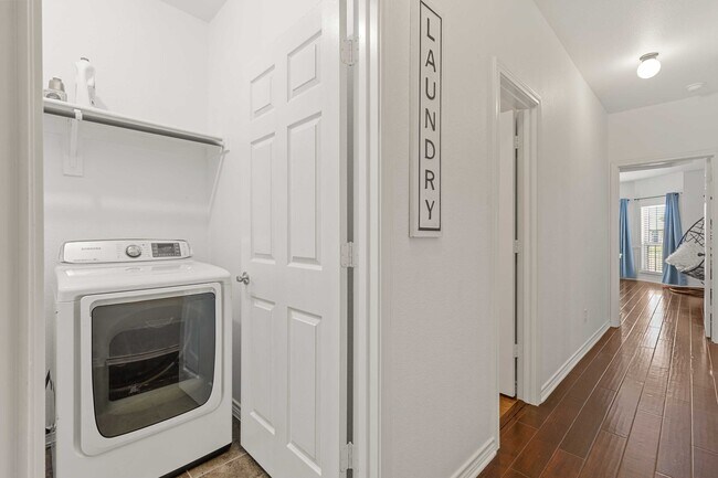 Building Photo - 7016 Playa