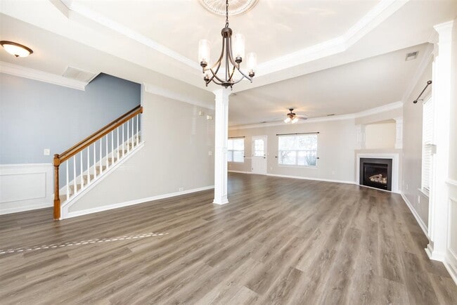 Building Photo - 4811 Sunburst Ln