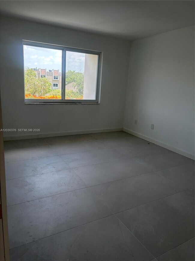 Building Photo - 7732 Camino Real