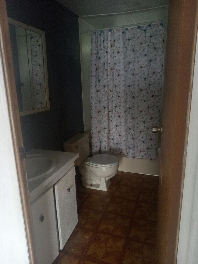 Building Photo - 7566 Peyraud Dr