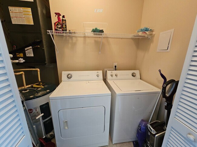 Building Photo - Carolina Yacht Landing