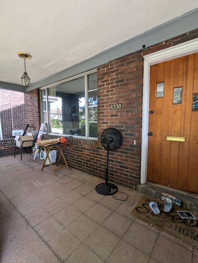 Building Photo - Cozy 3 bedroom 1 Bathroom Home (Squirrel Hill South)