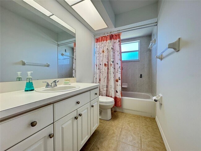 Building Photo - 21606 Rosewood Ct
