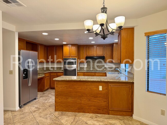 Building Photo - 14265 Marianopolis Way