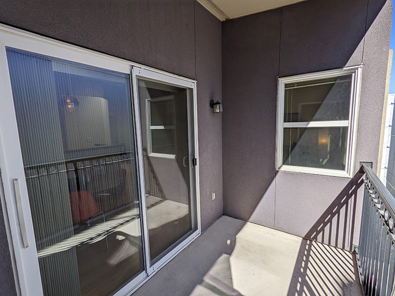 Building Photo - 326 Queen Anne Ave N