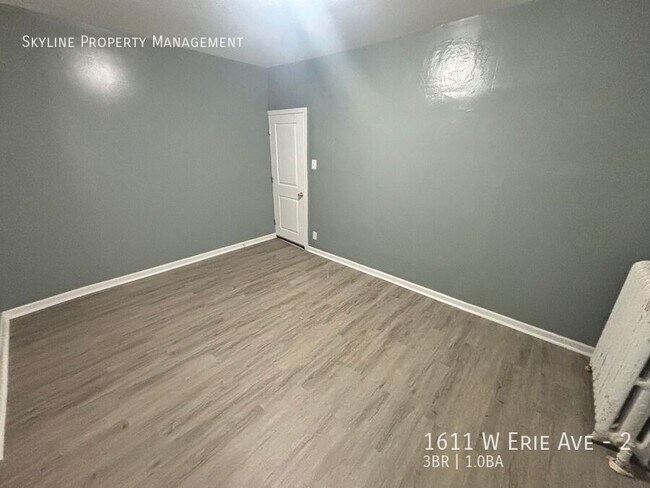 Building Photo - 1611 W Erie Ave
