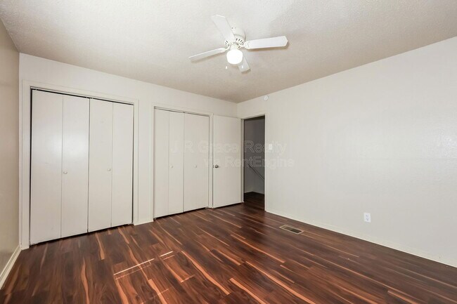 Building Photo - 5931 Shadydell Dr