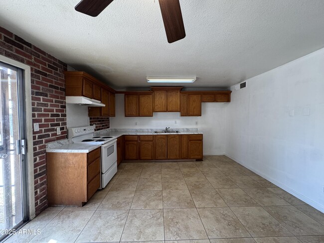 Building Photo - 7967 W Highland Ave