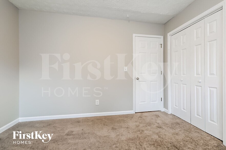 Building Photo - 2988 Winding Way SW