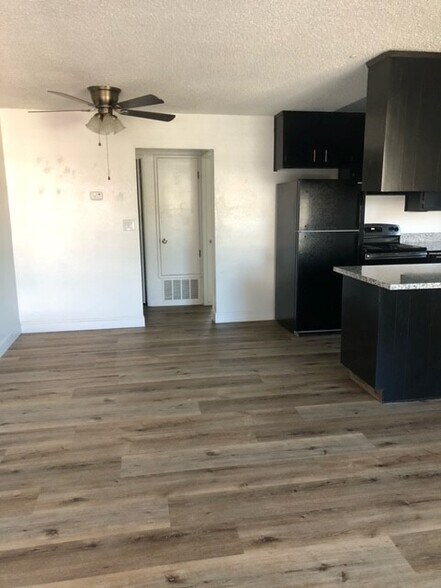 Building Photo - 2706 S Sallee Ct