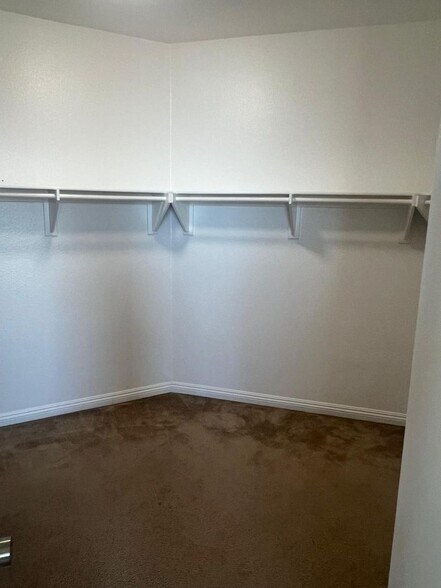 Building Photo - 16969 Old Lake Rd