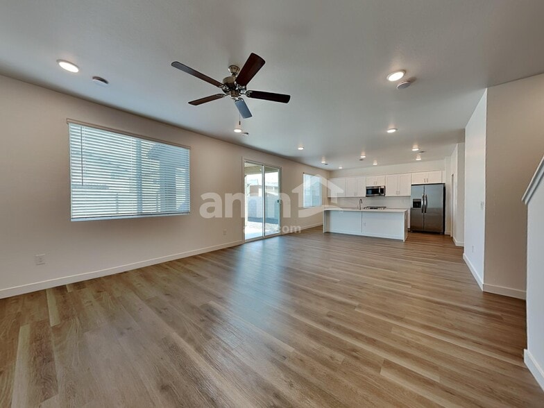 Building Photo - 4617 S 97th Dr