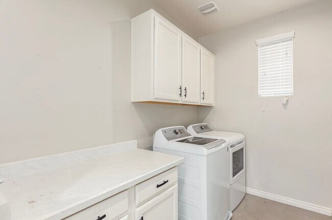 Building Photo - Welcome to your next home at Cooley Station!