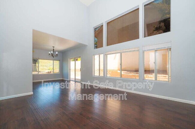 Building Photo - 39945 Temecky Way