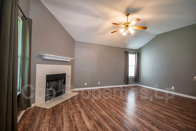 Building Photo - 8510 Trumpet Cir