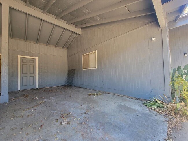 Building Photo - 1304 Glenda Dr