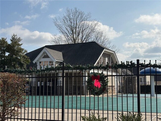 Building Photo - 303 Barberry Pl