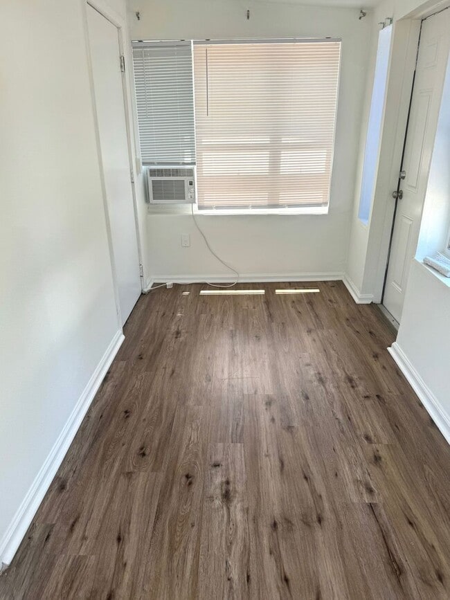 Building Photo - Spacious 4-Bed/2-Bath Home for Rent in Bra...