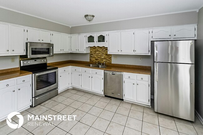 Building Photo - 3740 Ramblewood Dr