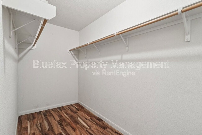 Building Photo - 5842 Blonde Canyon