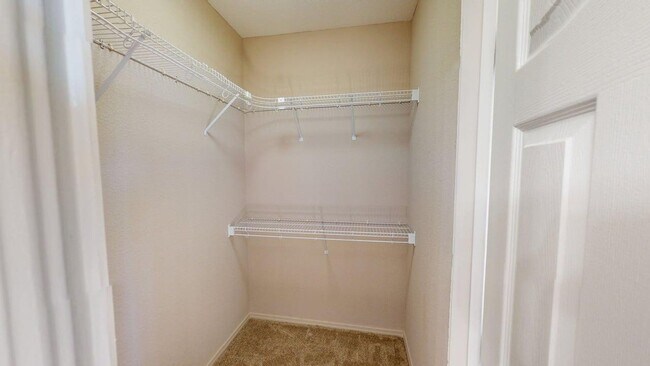 Building Photo - 3-Bedroom/2.5-Bathroom in Alamogordo, NM